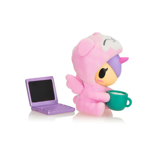 Cozy Unicorno Cozy Bear Special Edition Figure