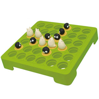 Totoro and Kurosuke Reversi Game